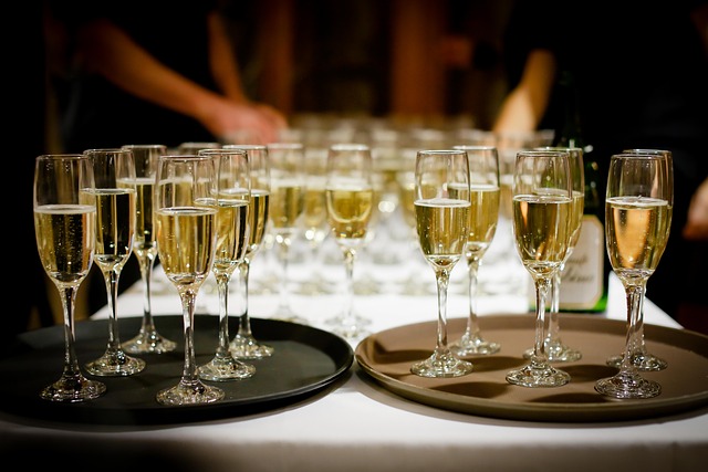 Optimizing Corporate Events: Harnessing Local Resources and Crafting Customized Experiences