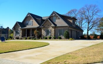 residential-garage-door-640x480-30794842.jpeg