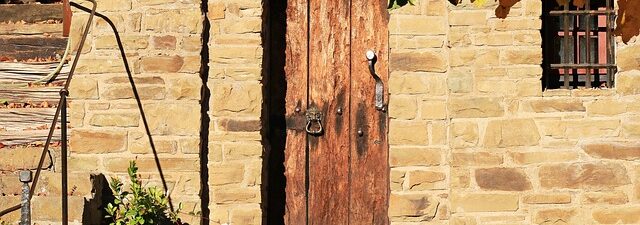 residential-garage-door-640x480-38597859.jpeg