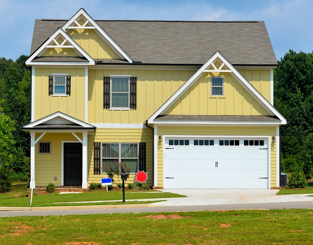 Save Money on Garage Doors Leamington: Fast, Affordable Repairs & New Installations