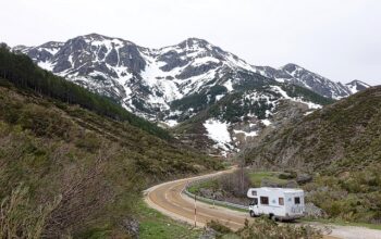 rv-camping-640x480-54485188.jpeg