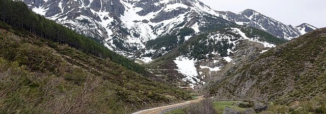 rv-camping-640x480-54485188.jpeg
