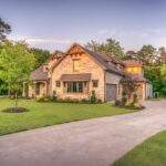 residential-garage-door-640x480-96474992.jpeg