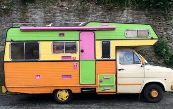 rv-camping-640x480-27368307.jpeg