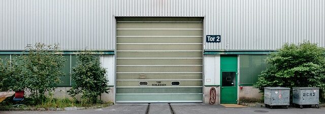 home-garage-epoxy-640x480-39044265.jpeg