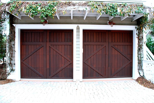 Save Money on Garage Door Repairs: Top Contractor, Affordable Prices!