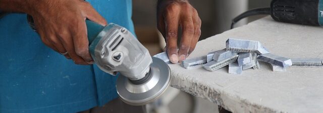 stump-grinding-640x480-57429666.jpeg